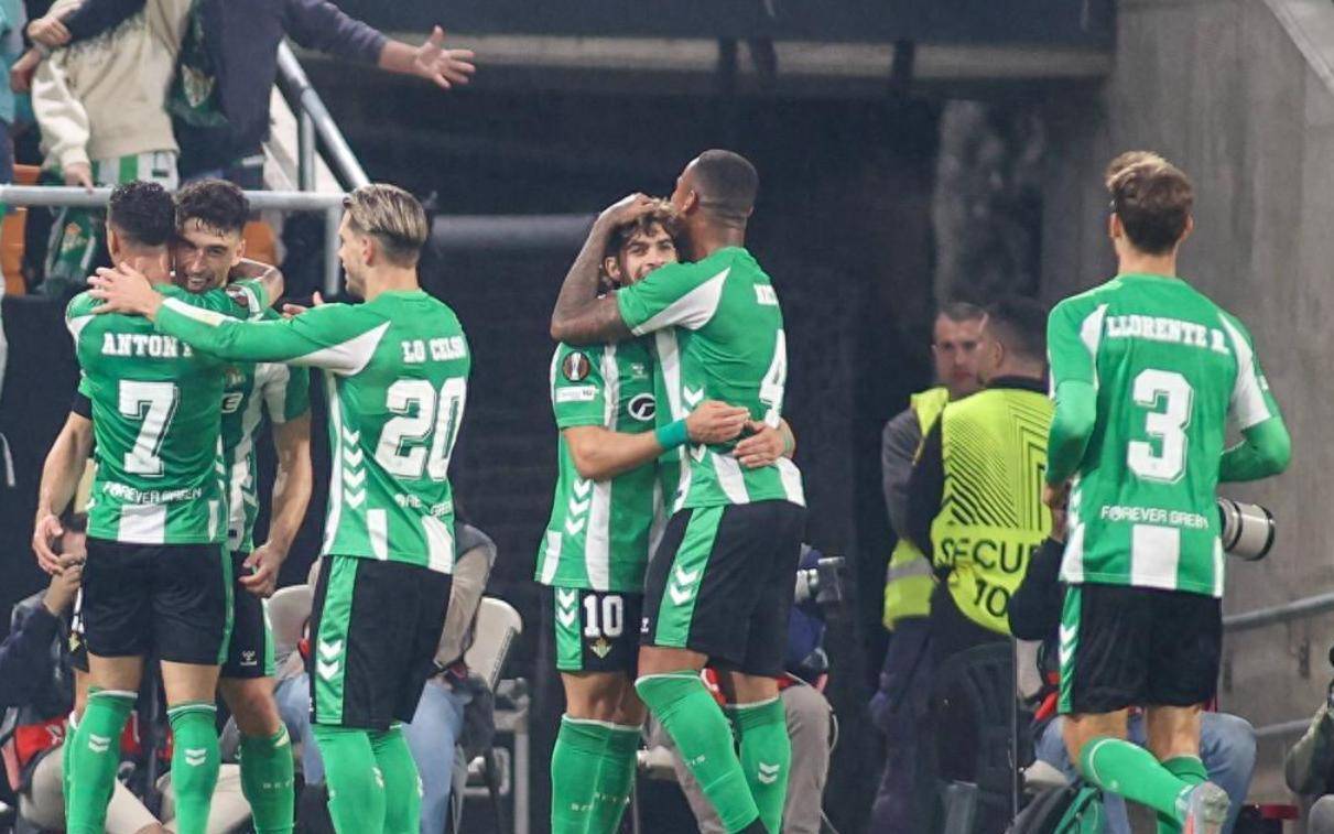 转折点斯图加特状态回暖；西甲清晨攻防权衡；球迷炸锅；资深球员宣示担当的简单介绍