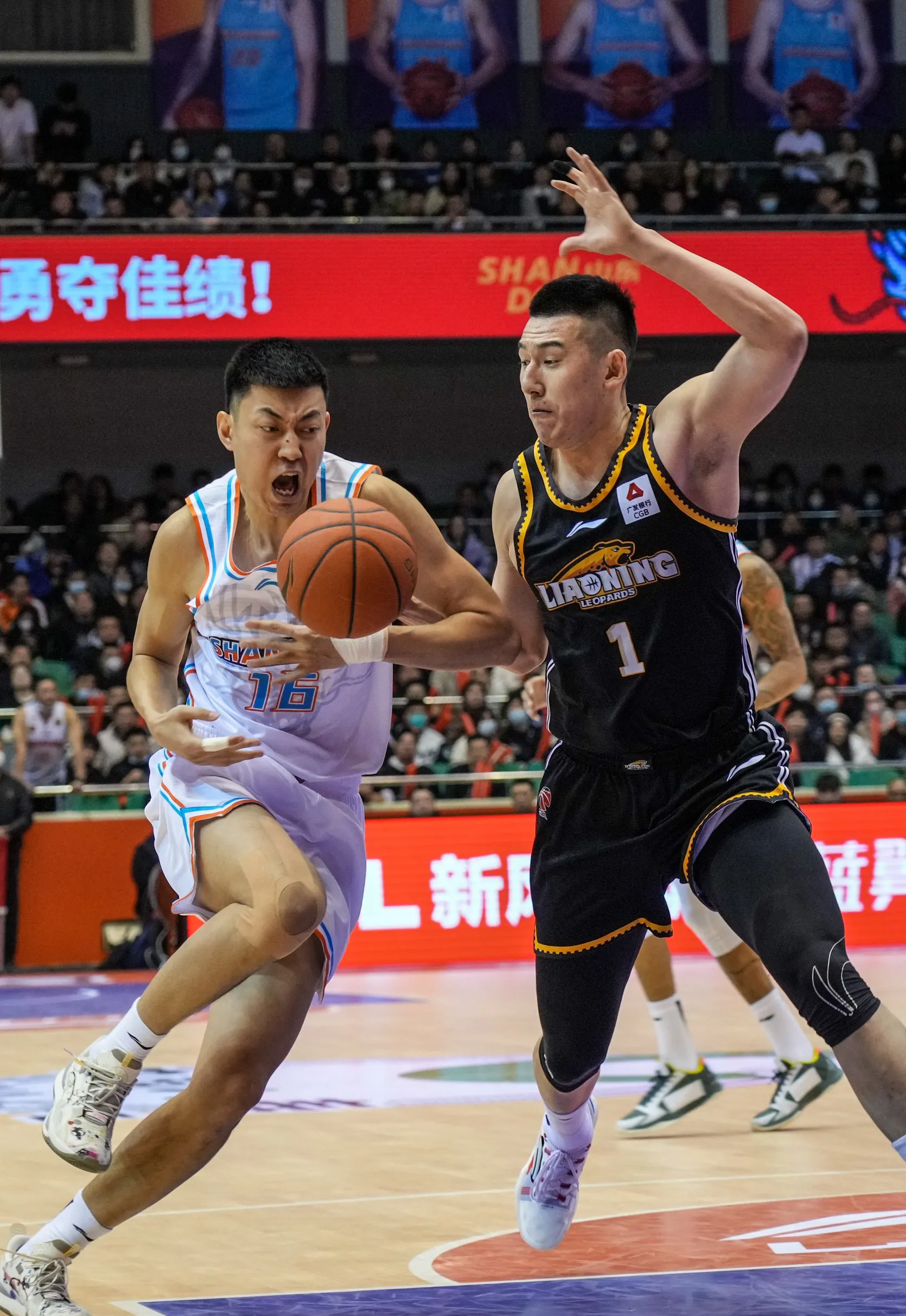 NBA常规赛转会期走向成谜，山东男篮豪取连胜，压力陡增，阵容厚度经受考验的简单介绍-完美体育