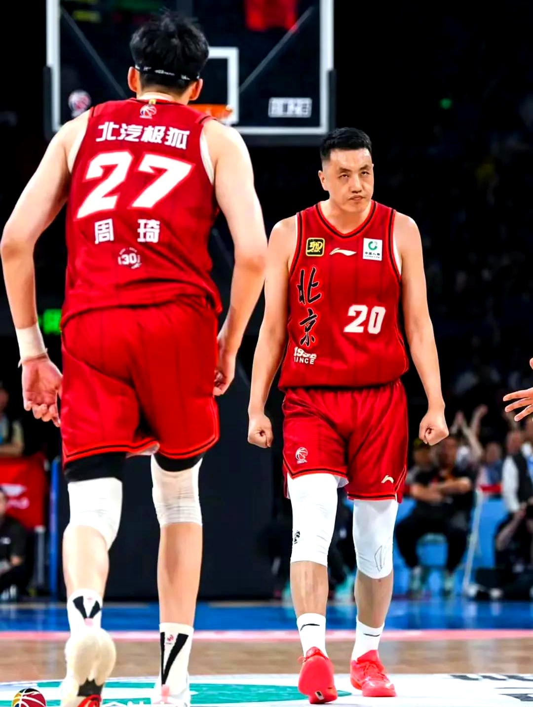 关于今晚NBA常规赛焦点战；北京首钢主帅复盘；球迷炸锅；身体对抗强度拉满的信息-完美在线入口